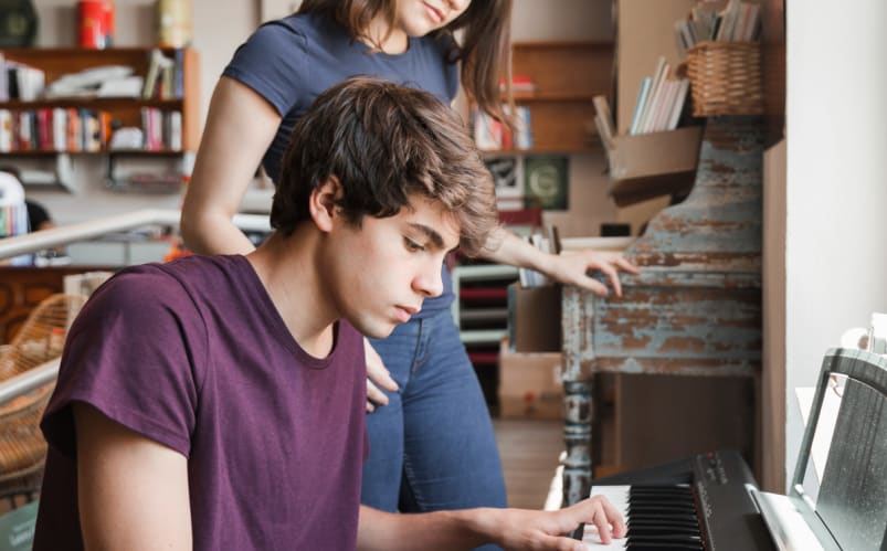 Dicker School - Pro-Music