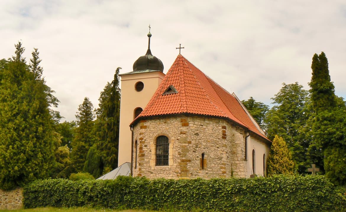 02-levy-hradec-hajek