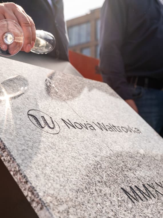 Nova waltrovka
