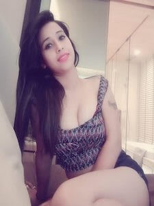 Pictures of Hot Call Girls & Super Naughty Call Girl Images 22