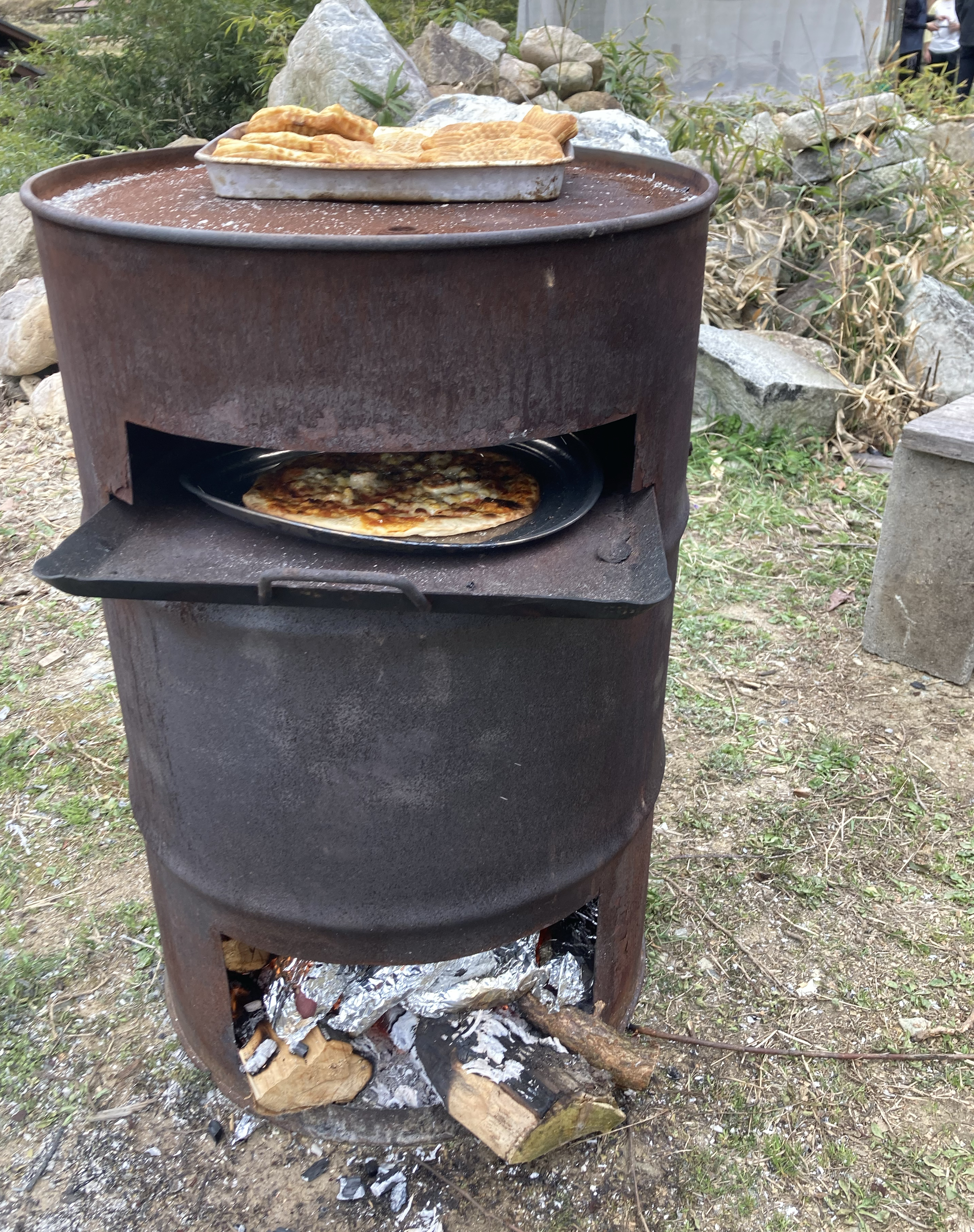 ドラム缶ピザ窯でピザを焼き&焚火 | freee予約
