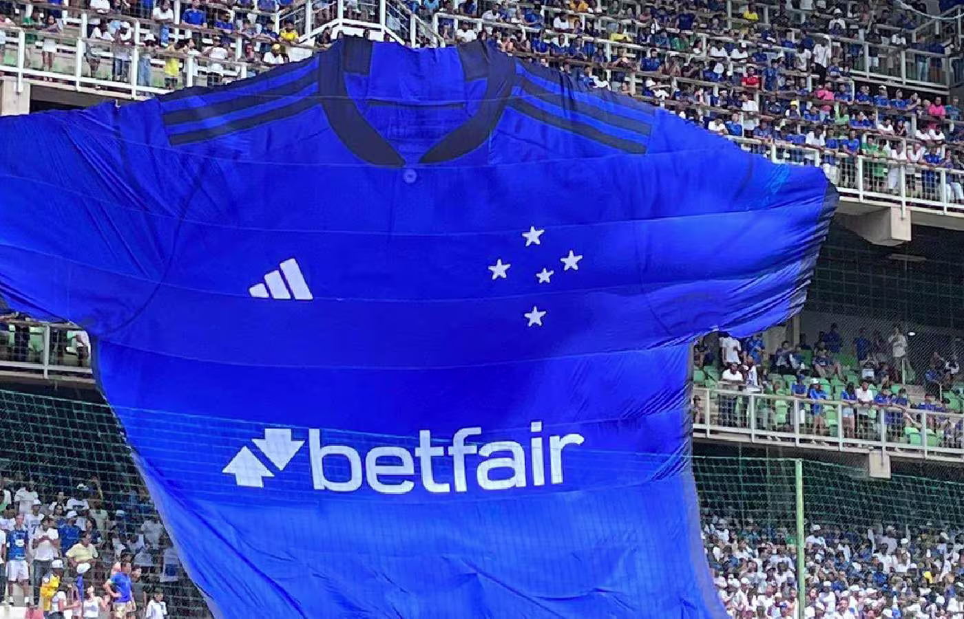 Clube de Vantagens Betfair leva cruzeirenses para bater bola no CT com Paulo Vitor