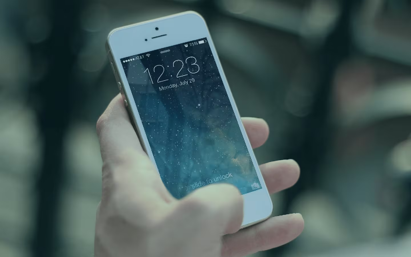 Pesquisa: um em cada quatro brasileiros já apostou dinheiro em apps via smartphones