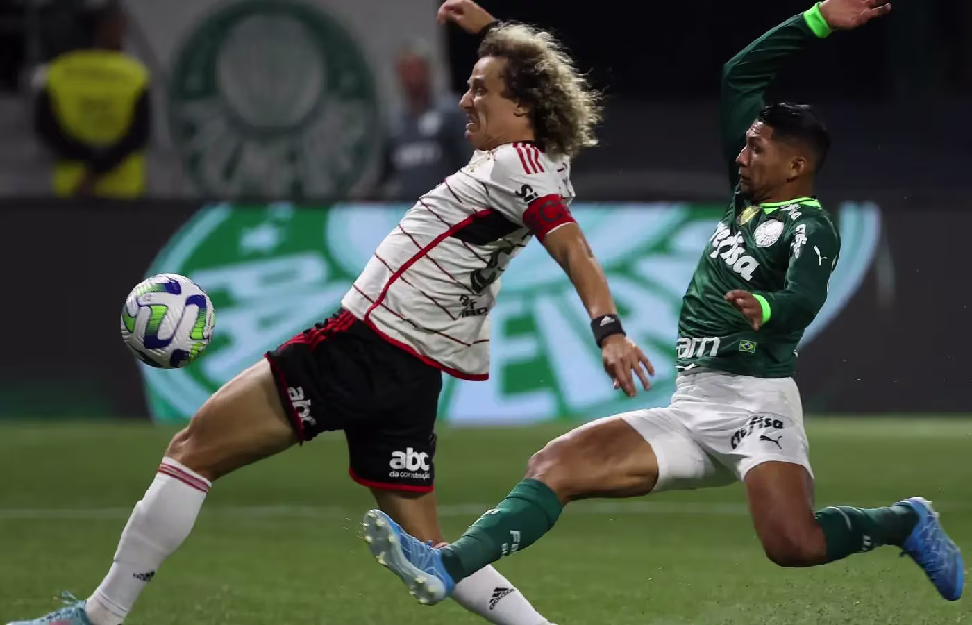 Flamengo é favorito contra Palmeiras em jogo que pode mudar o Brasileirão, veja odds 