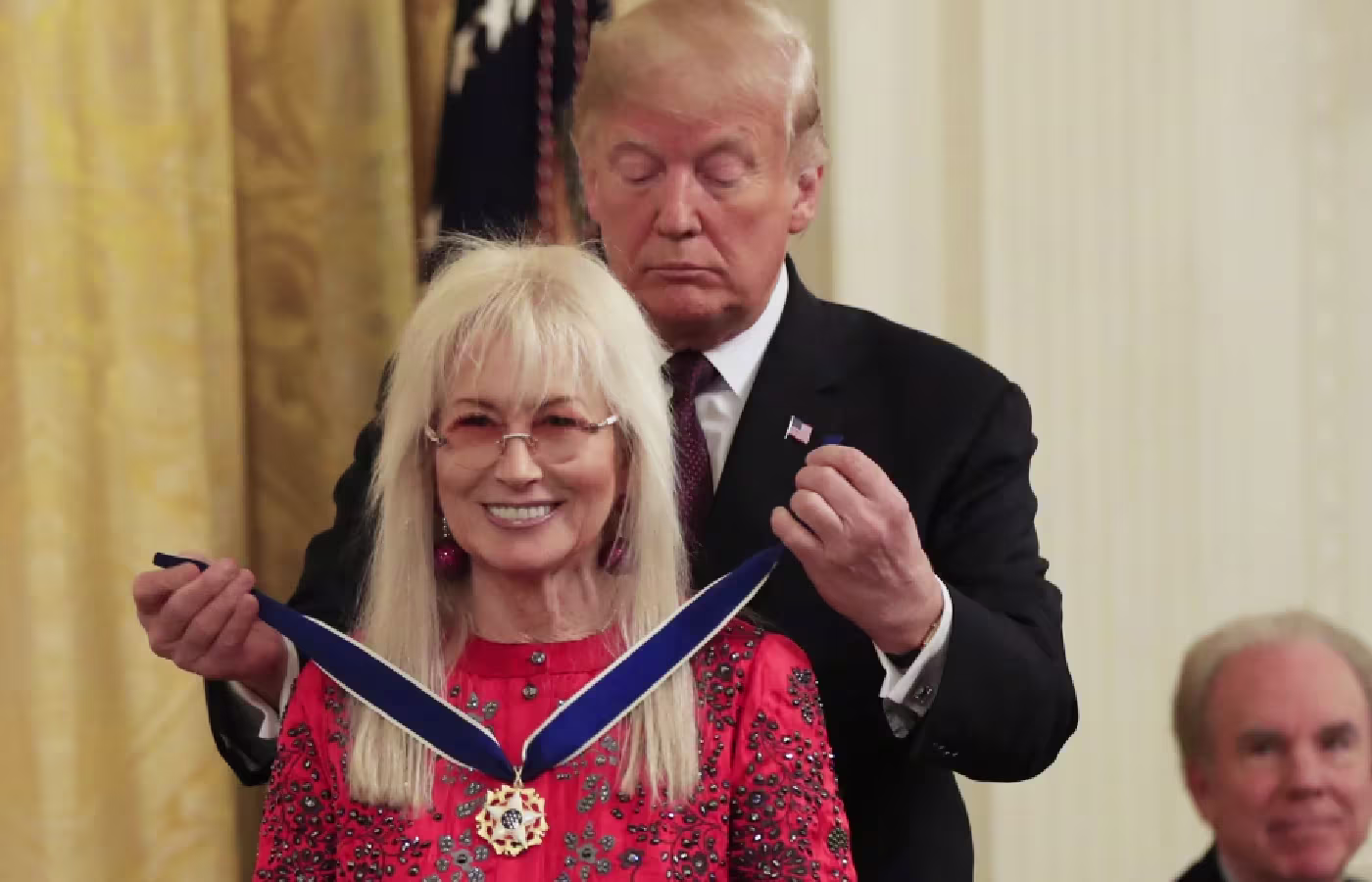 NBA: Quem é Miriam Adelson, a bilionária dona de cassinos que comprou o Dallas Mavericks