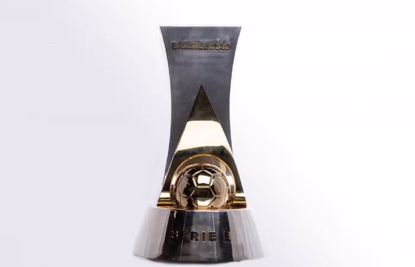 Betfair analisa chances de título na Série B e rebaixamento na Série A do Brasileirão; confira
