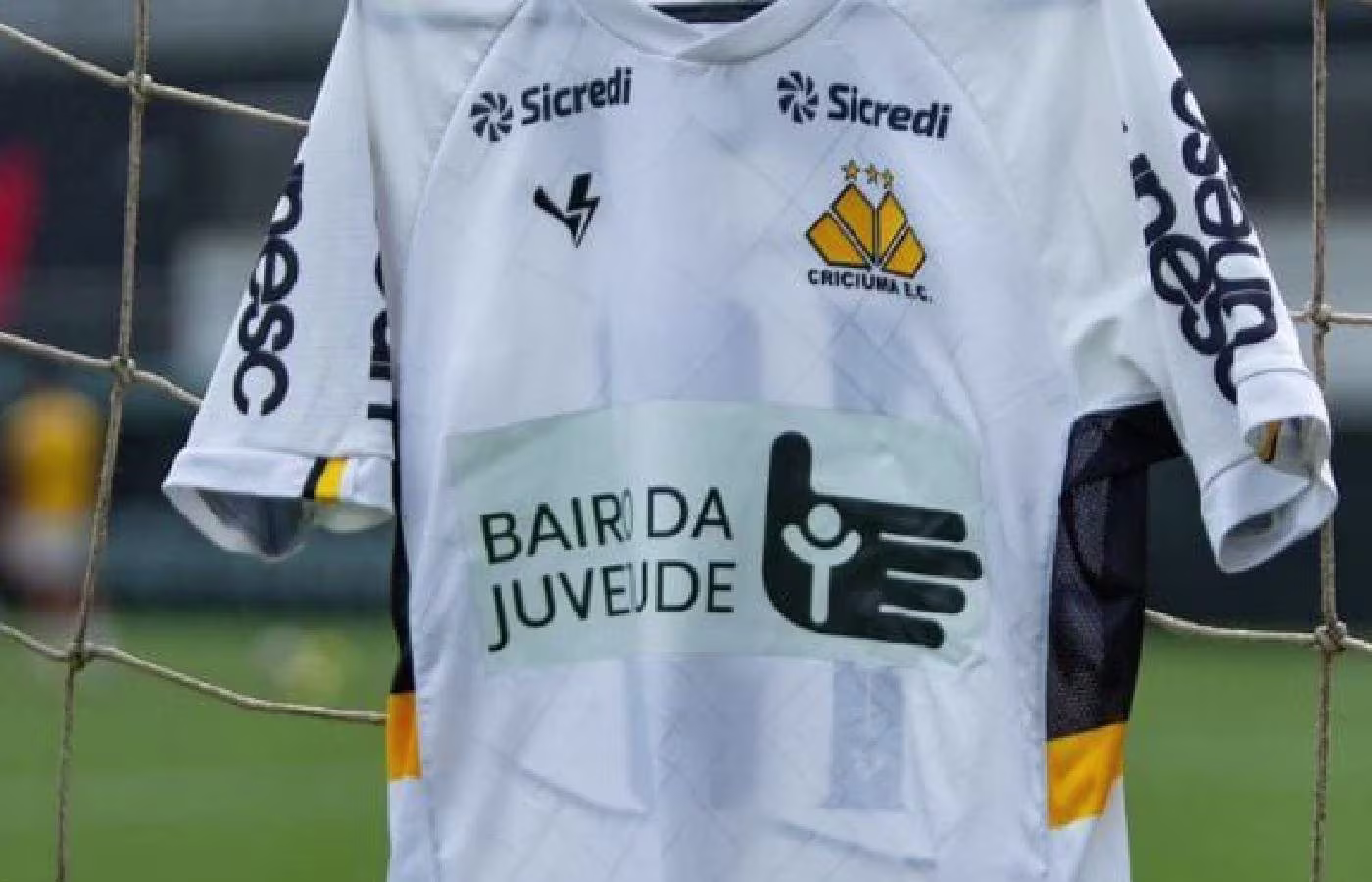 EstrelaBet cede espaços nas camisas de equipes da base do Criciúma para ONGs catarinenses 