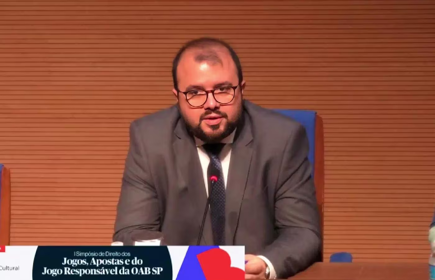 Em simpósio, Dudena destaca ser dever do operador ter uma política de jogo responsável 