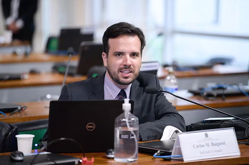 Presidente da Anatel quer alteração na lei para permitir bloqueio de bets ilegais