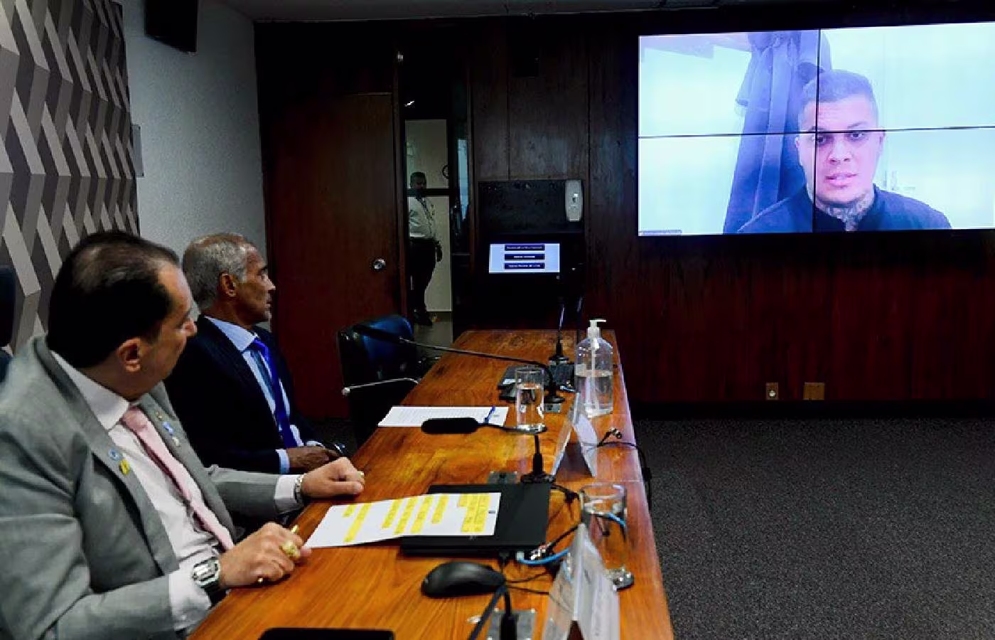 À CPI, empresário confessa que recebeu informação para apostar em Paquetá e Luiz Henrique 