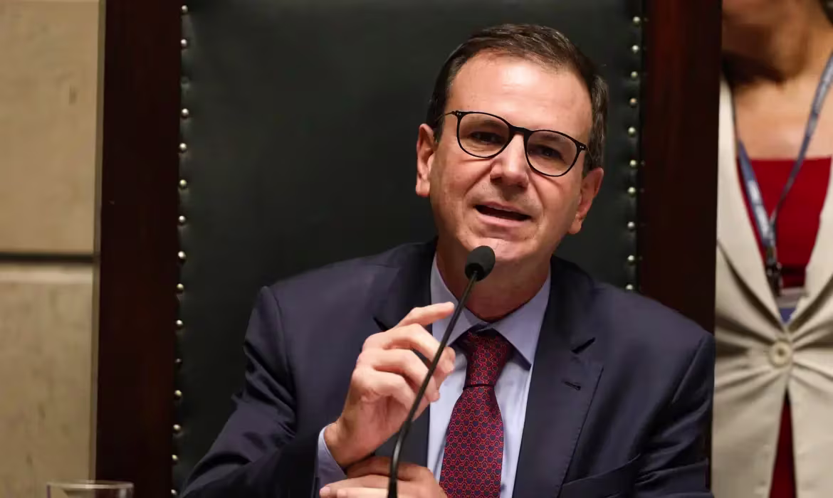 Rio não concederá alvará para locais com máquinas de apostas, diz prefeito Eduardo Paes