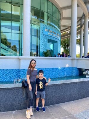 Phía ngoài khuôn viên bảo tàng có rất nhiều góc lên hình đẹp