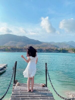 Những tiểu cảnh dựng sẵn ở Hồ Đá Xanh 