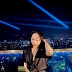 Rooftop bar là nơi ngắm cảnh Vũng Tàu về đêm vô cùng chill