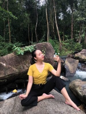 Nhiều tảng đá hình thù khác nhau