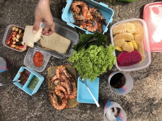 Bạn có thể tự chuẩn bị đồ ăn mang theo