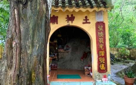 Miếu Thổ Thần hay còn gọi là miếu Thần Tài