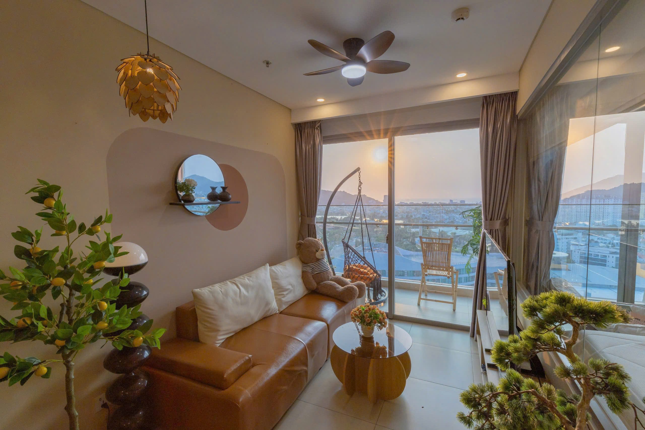 (Alvin House premium decor 19.39) Căn hộ Vũng Tàu The Sóng tiện ích cao cấp gần Bãi Sau