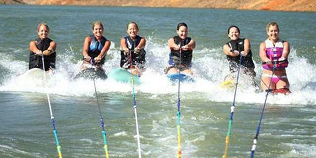 Water Activities in Goa - Wakeboarding and Kneeboarding