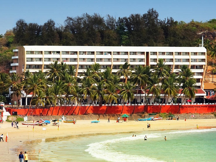 Hotels in Goa Near Airport - Bogmalo Beach Resort