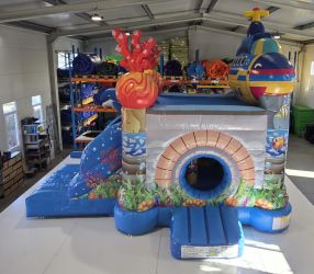 Eladó Tengeralattjáró Csúszdás Ugráló