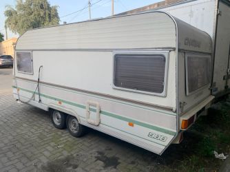 Chateau Caravans lakókocsi fix letelepítésre