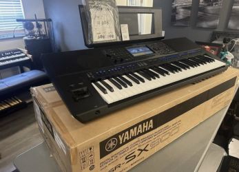 Yamaha Genos2 76-key, Yamaha PSR-SX920, Yamaha MONTAGE M8X 