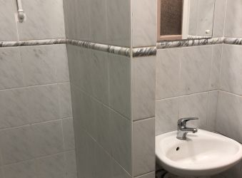 Gellérthegy lábánál Sashegyre néző, 2 erkélyes lakás kiadó