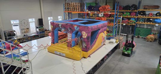 Eladó Póni Csúszdás Ugráló