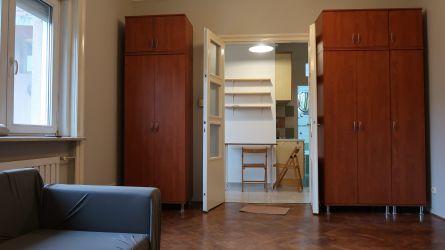 Két külön nyíló szoba, klímás lakás jó közlekedéssel – XIV. 