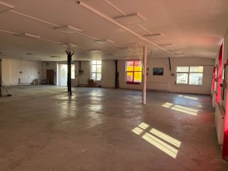 950 m²-ES IPARI CSARNOK / RAKTÁR KIADÓ – CSEPEL