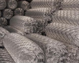 PVC drótfonat drótháló vadháló kerítés oszlop kapu huzal