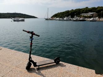 Kugoo elektromos roller áron alul eladó.