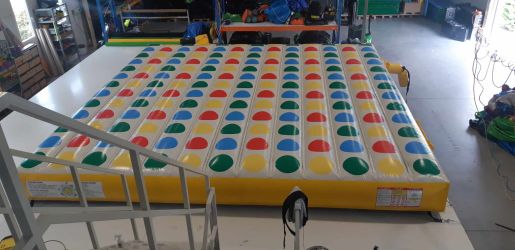 Eladó Felfújható Twister