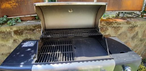 Kerti grill 5+1 gázos égővel