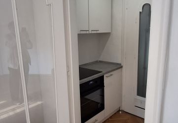 Bauhaus-ritkaság: Rózsadombon világos, erkélyes lakás kiadó