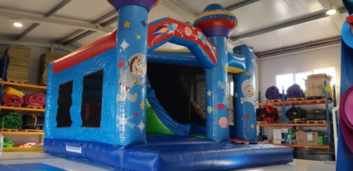 Eladó Ufós Csúszdás Ugráló