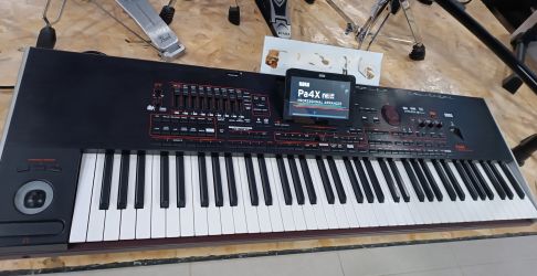 Yamaha Genos2 76-key, Yamaha PSR-SX920, Yamaha MONTAGE M8X 