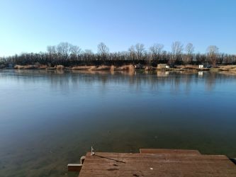 Horgásztanya eladó saját stéggel és csónakkal