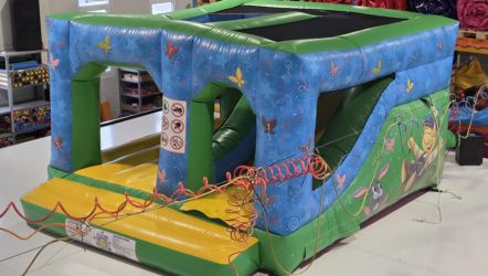 Eladó Varázsmanó Csúszdás Ugráló (Légvár)