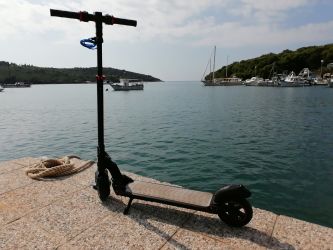Kugoo elektromos roller áron alul eladó.