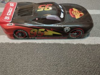 McQueen ceruzatartó és hegyező