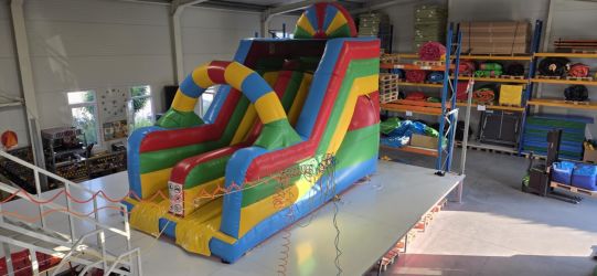 Eladó Szivárványos Csúszda