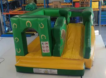 Eladó Lovas  Csúszdás Ugráló