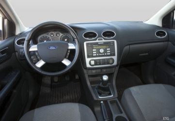 Eladó Ford Focus Trend, 4 ajtós, megbízható benzines kivitel