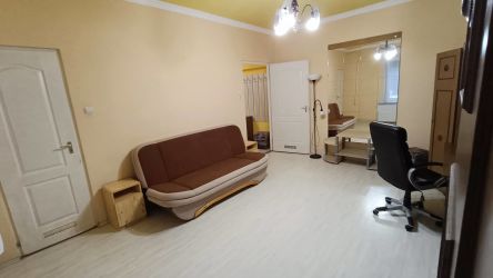 Garzon 1 szobás szép lakás Debrecen belvárosban csendes hely