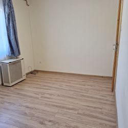 Kiadó Dunaharasztiban 1 szobás  Ház