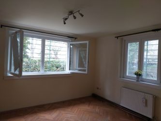 Bp, XII. 55nm-es, kertkapcsolatos tégla lakás eladó