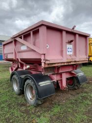 Richard Western HL8 magasra emelő pótkocsi