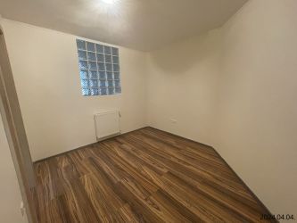 XII. ker Svábhegy lakás kiadó